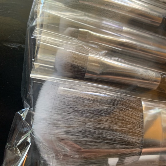 MODA Studio 8pc Pro Glam Set - Picture 2 of 5